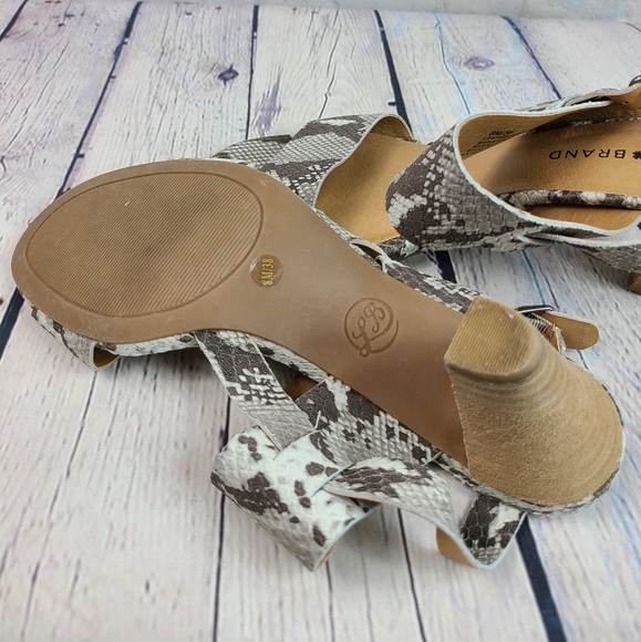 Lucky Brand snake skin print heels size 8 - Picture 9 of 9